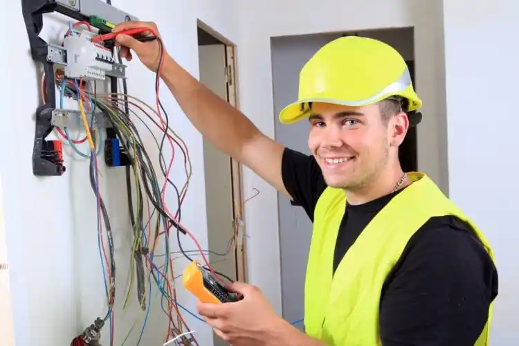 elektricien Snakkerburen